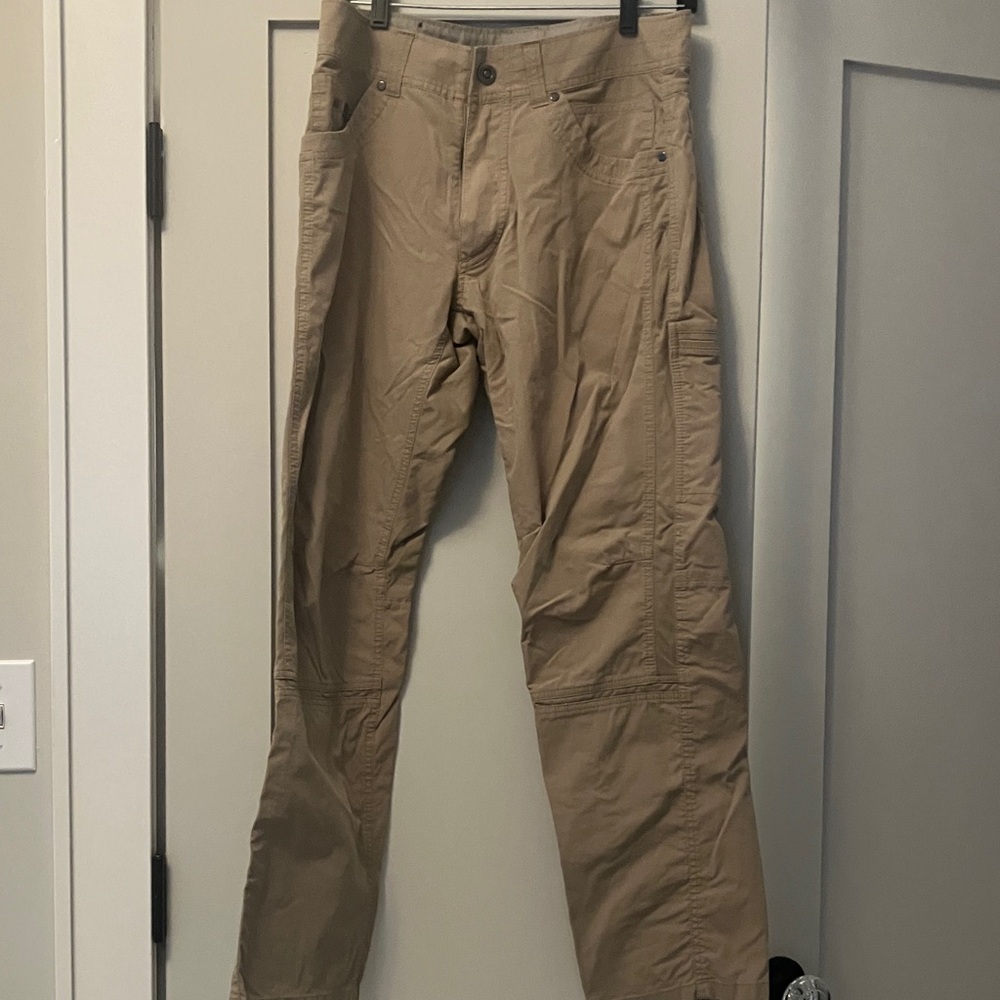 Kuhl Men's Cargo Pants in Tan